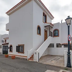 Adosado El Perenquen Agaete (Gran Canaria)